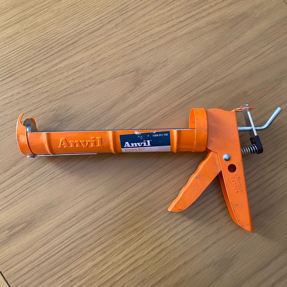 10oz Anvil Orange Caulking Gun